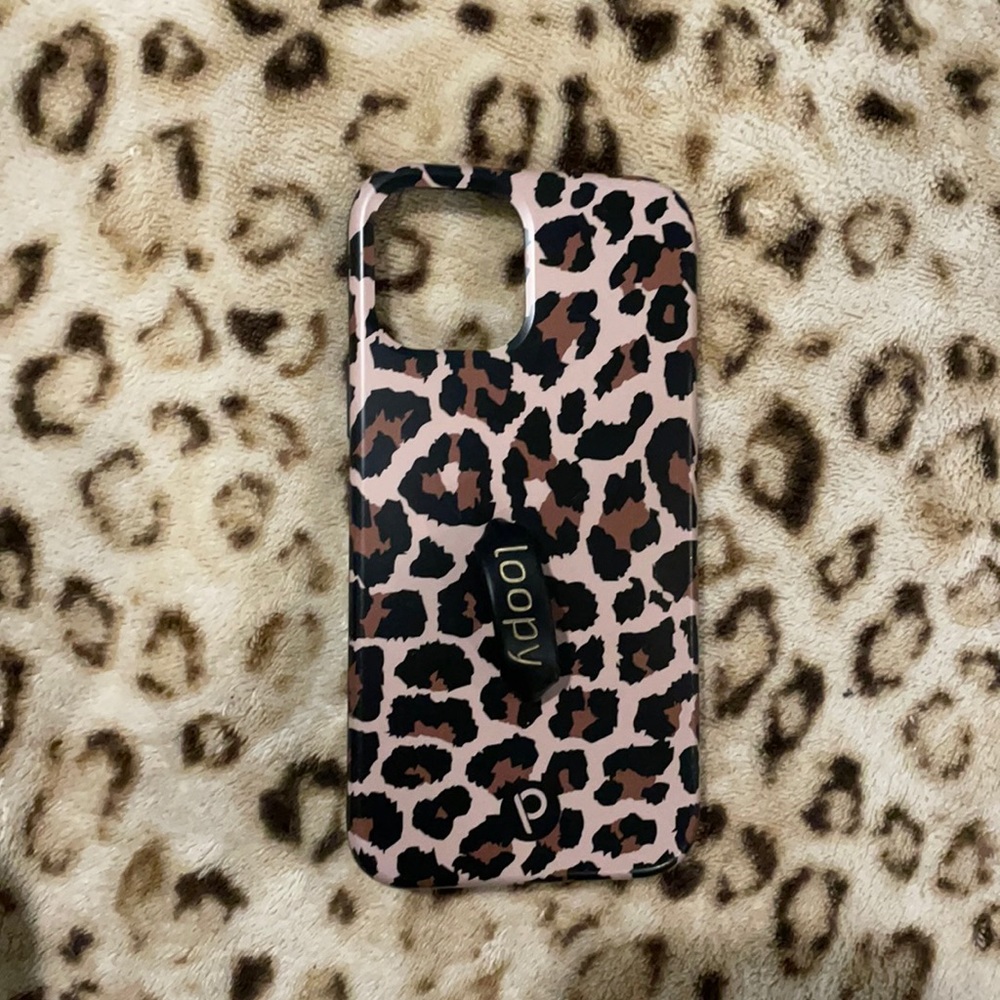 Cheetah Loopy Phone Case